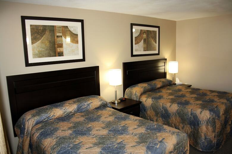 Hotel Bcminns Peace River