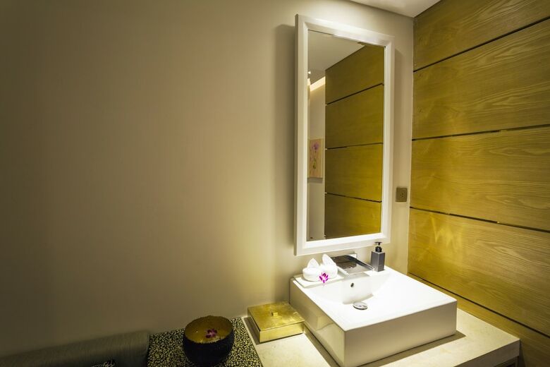 Holiday Beach Danang Hotel & Resort