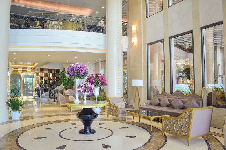 Holiday Beach Danang Hotel & Resort