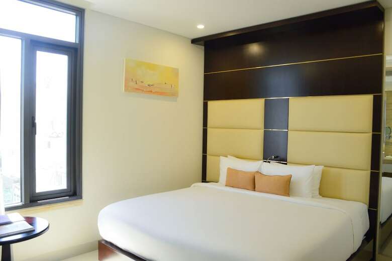 Holiday Beach Danang Hotel & Resort