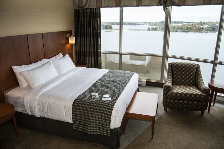 Hotel Clarion Inn Lakeside & Conference Centre