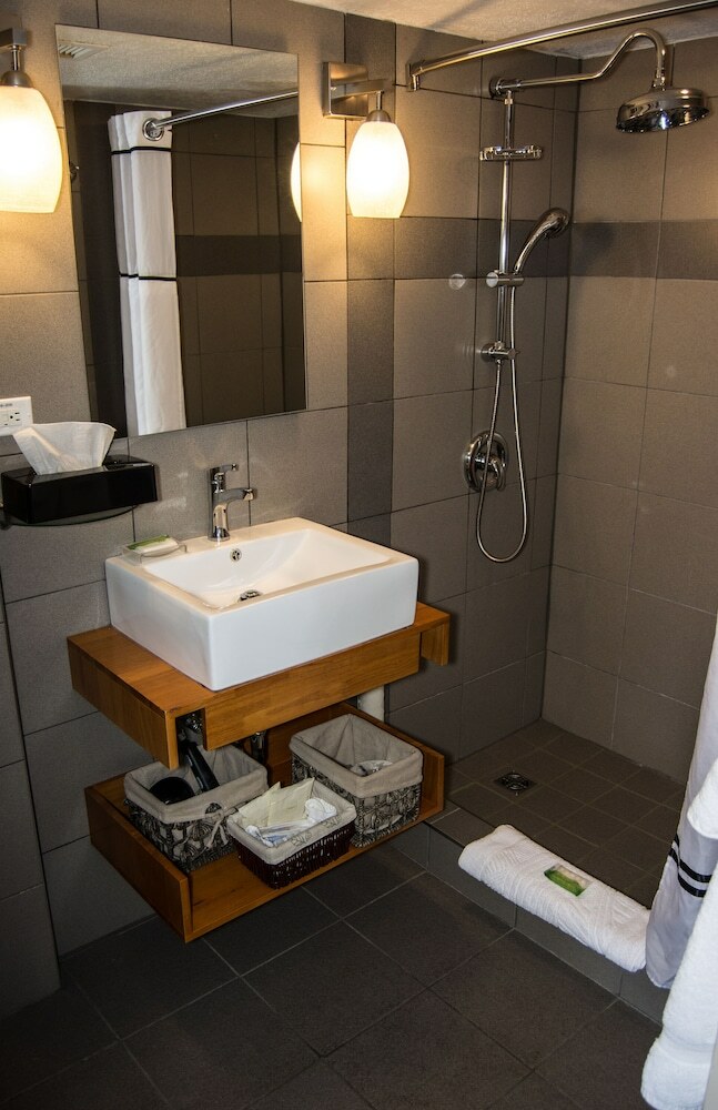 Hotel Clarion Inn Lakeside & Conference Centre