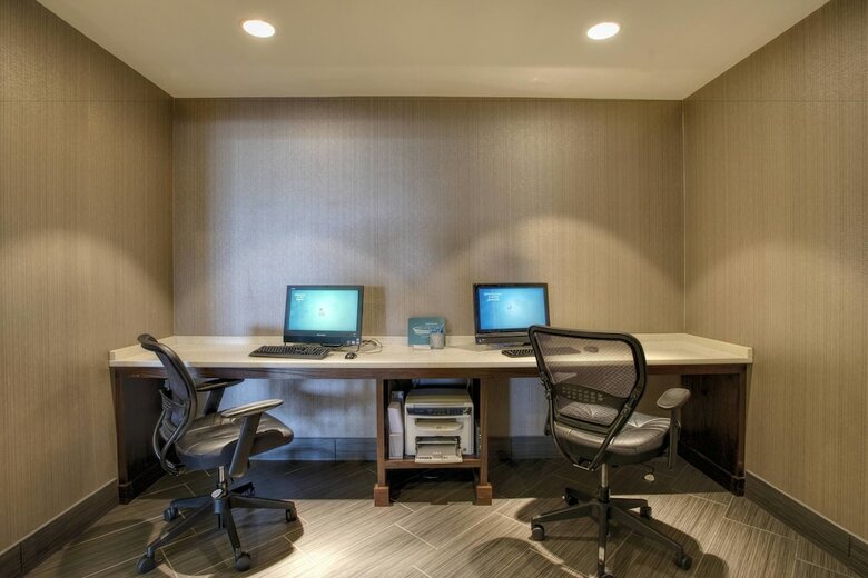 Hotel Springhill Suites By Marriott Lawrence