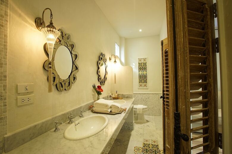 Posada At Niman Conceptual Home