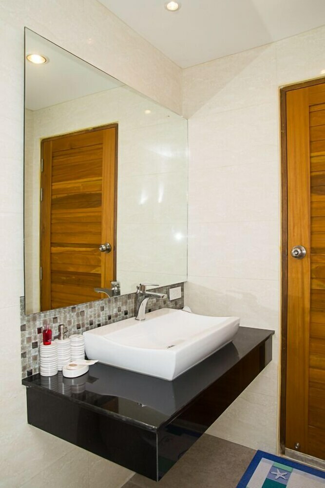 Apartamentos Tropical Sea View Residence