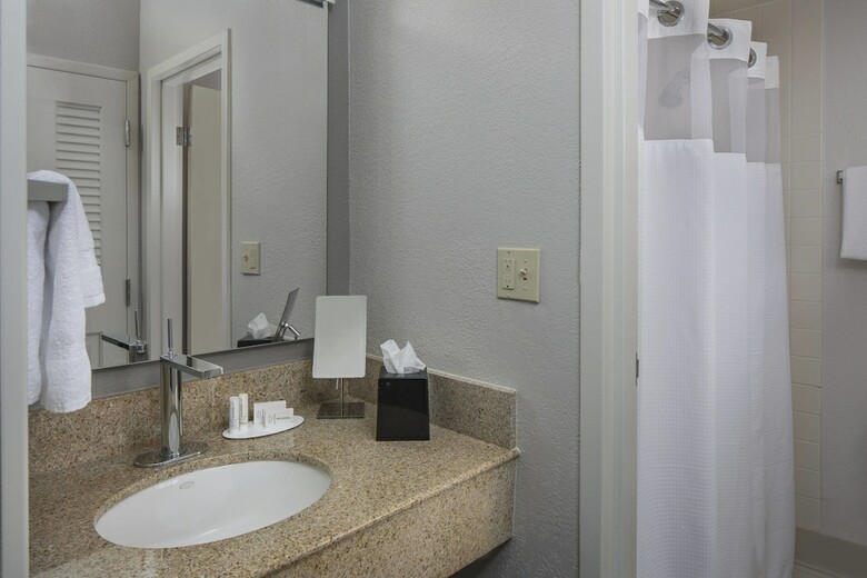Hotel Courtyard By Marriott Orlando International Dr / Conv Cntr