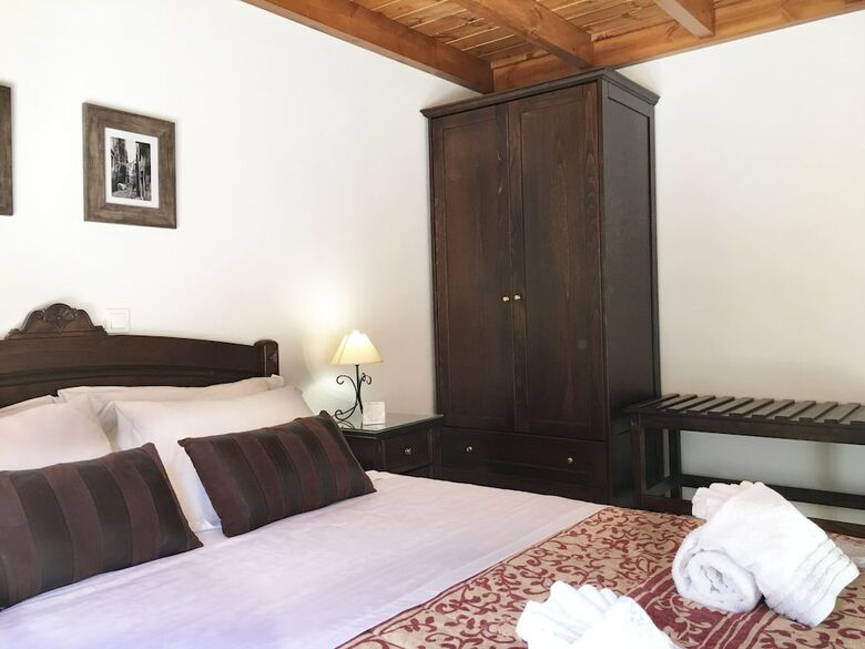 Porto Kalyves Seaside Apartments