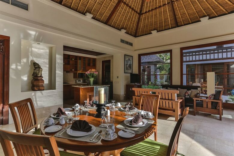 Jimbaran Beach Villas By Nakula