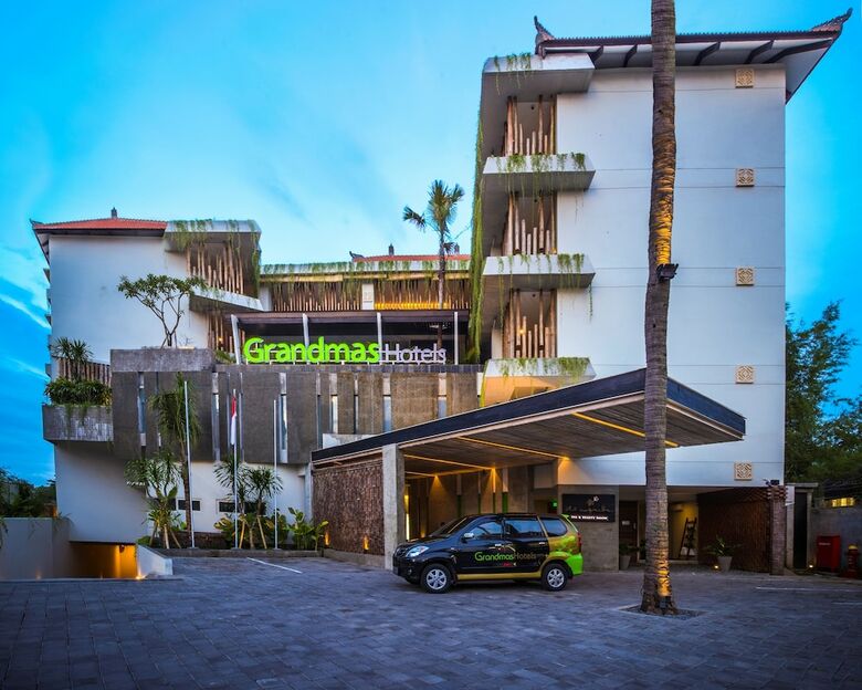 Grandmas Plus Hotel Airport