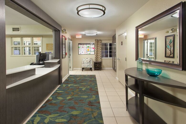 Hotel Candlewood Suites Birmingham - Hoover