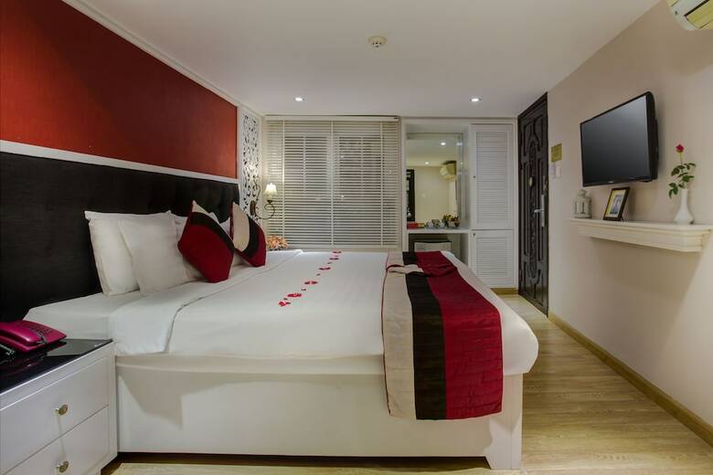 Lavender Central Hotel & Spa