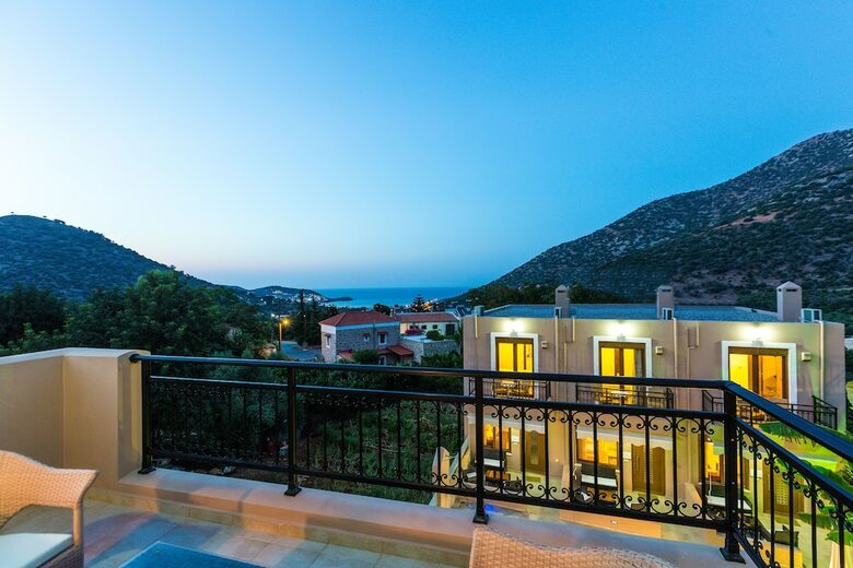 Aparthotel Pantheon Villas & Suites