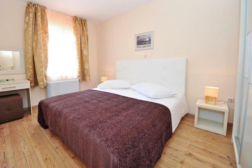 Aparthotel Lastura