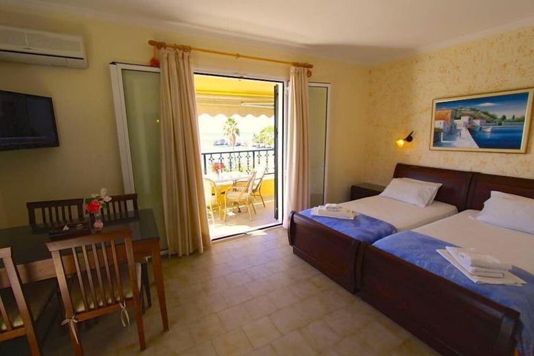 Hotel Glyfada Beach - Menigos Resort