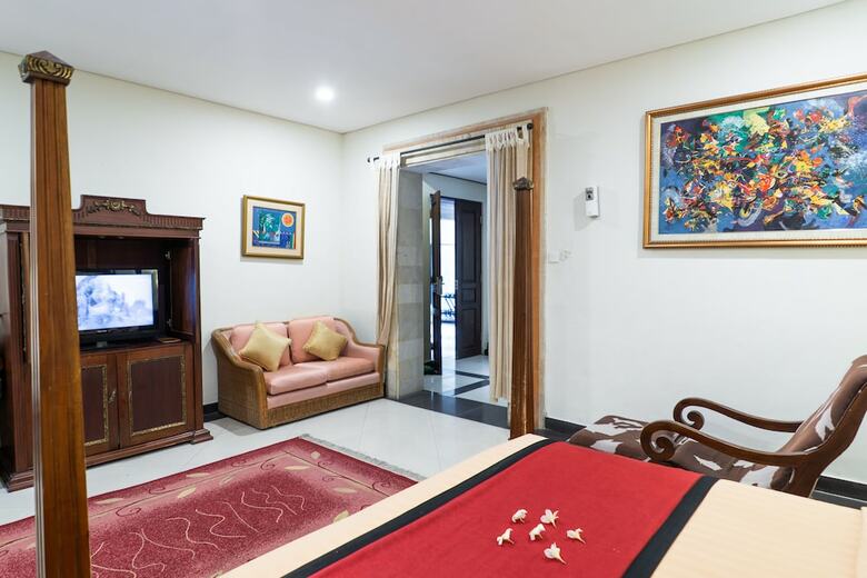 Maxi Hotel & Spa
