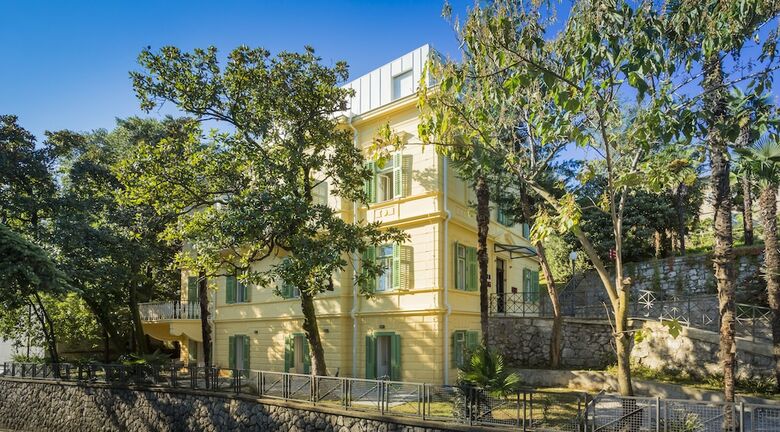 Apartamentos Remisens Villa Elsa