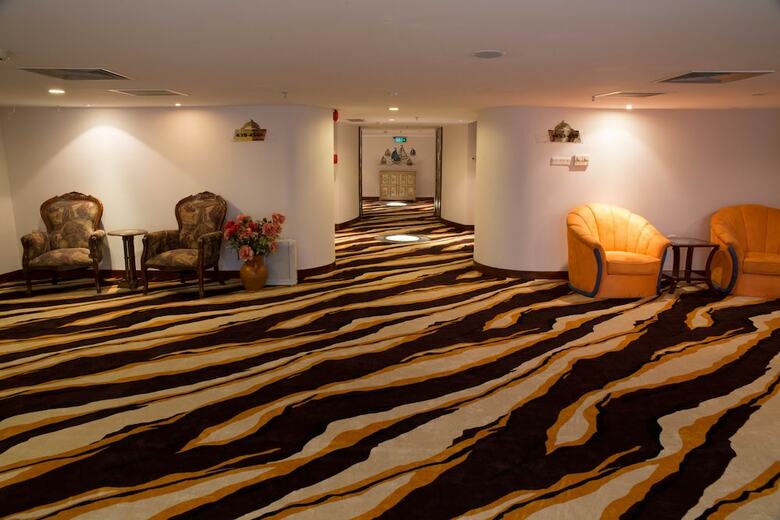 Cruise Business Hotel