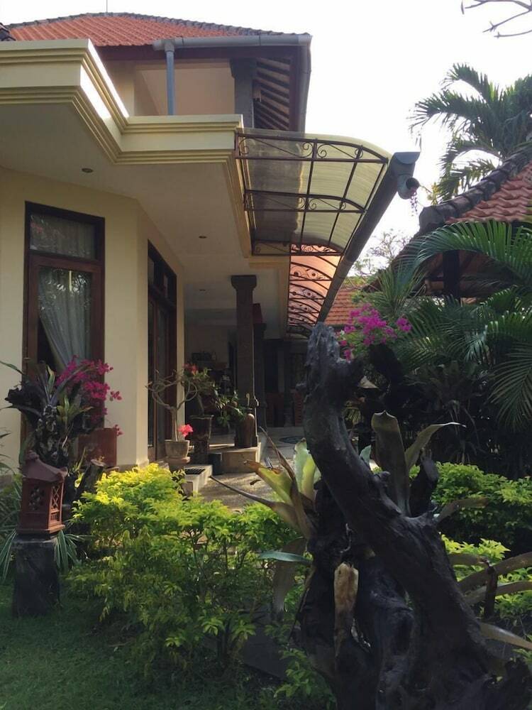 Intan Mutiara Sanur Beach Villa