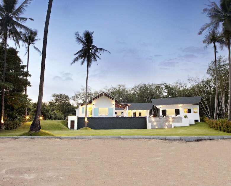 Villa The Beach House