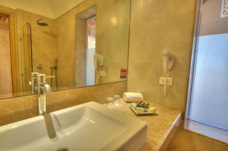 Hotel Shams Alam Beach Resort