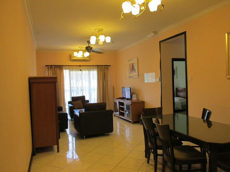 Marina Court Resort Condominium