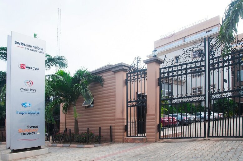 D Palms Airport Hotel