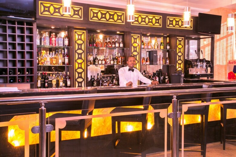 D Palms Airport Hotel