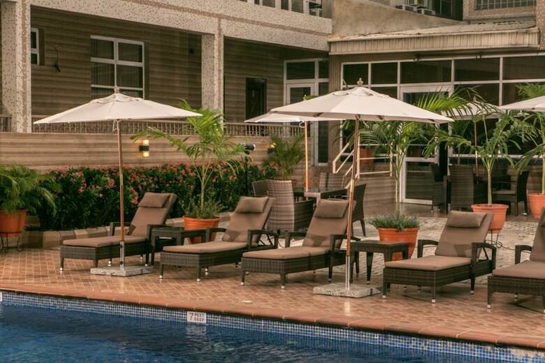 D Palms Airport Hotel