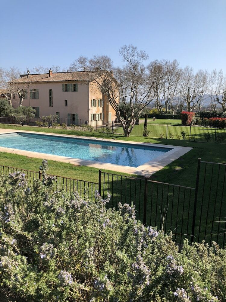 Villa Ch�teau Des Demoiselles