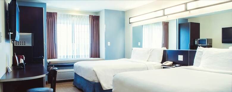 Hotel Three Rivers Inn & Suites