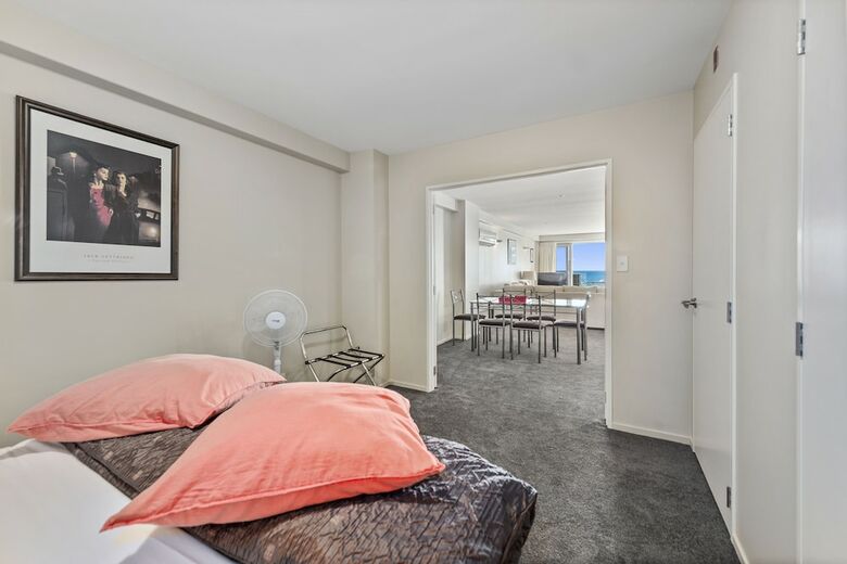 Aparthotel The Pavilions Beachfront Apartments