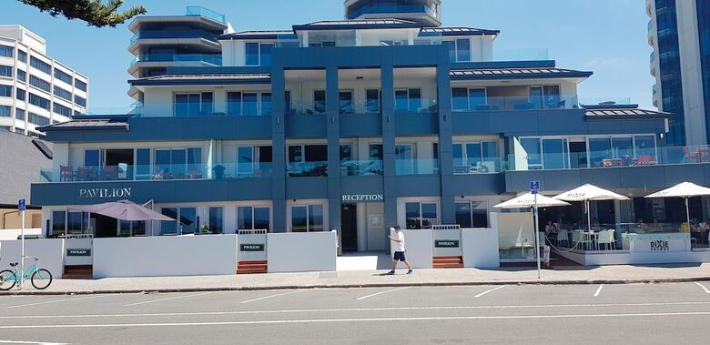 Aparthotel The Pavilions Beachfront Apartments