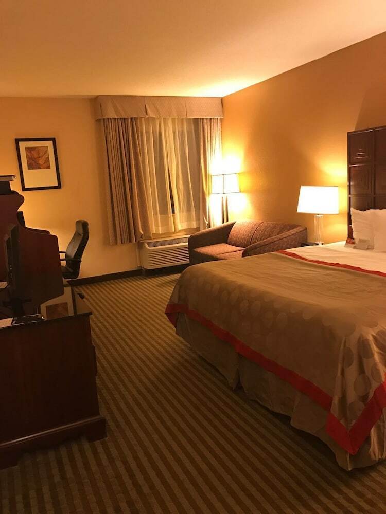 Hotel Ramada By Wyndham Columbus North