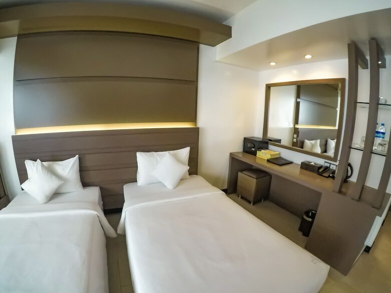 Hotel Clover City Center Plus
