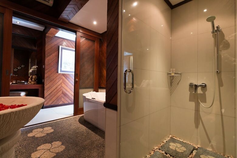 Airis Luxury Villas & Spa