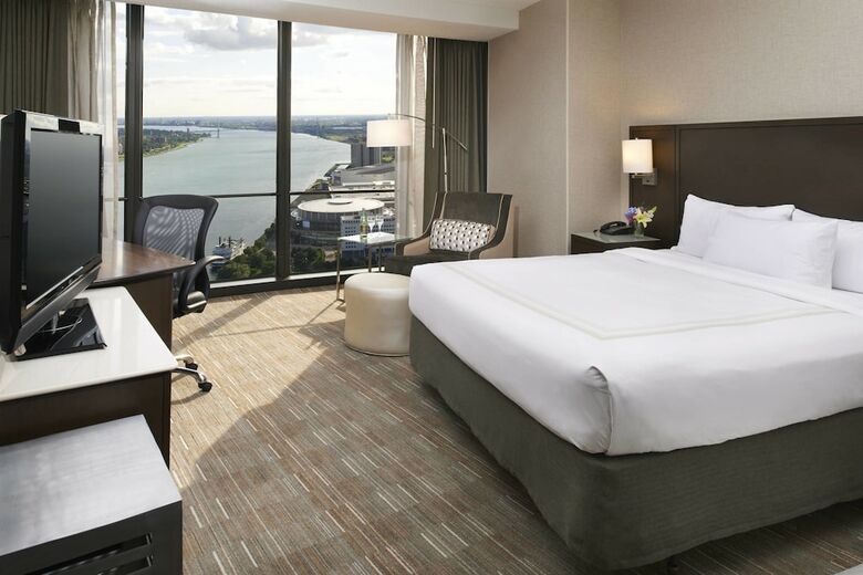 Hotel Detroit Marriott At The Renaissance Center