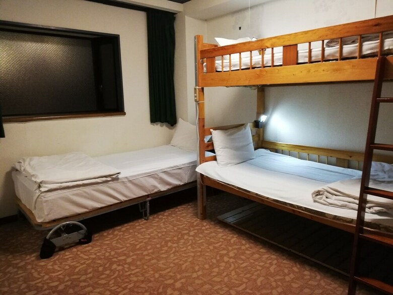 Hostal Family & Bakpak Tokyo Hostel