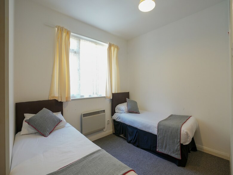 Oyo Shanklin Beach Hotel