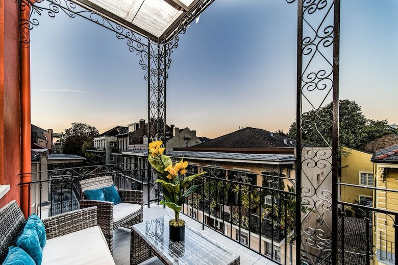 The Saint Philip Hotel