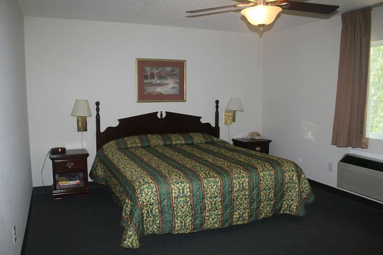 Motel High Falls Hide-a-way Lodging