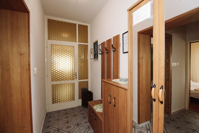 Hostal Apartments & Rooms Peranic