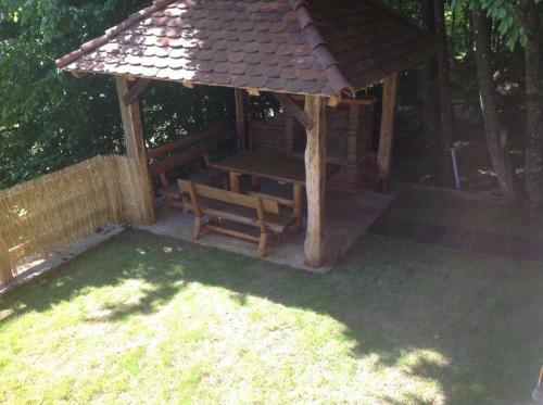 Apartment Drvena Kuca Mreznica