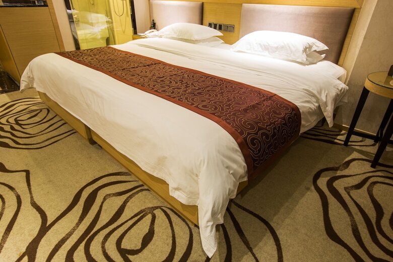 Xinghe Xianjiang Hotel (Railway Station Branch)