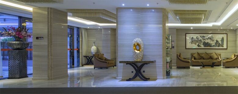 Xinghe Xianjiang Hotel (Railway Station Branch)