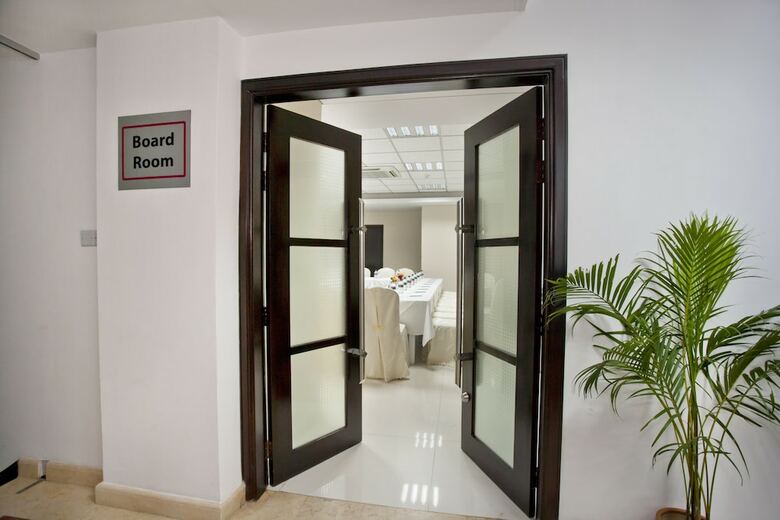 Innotel Luxury Business Hotel