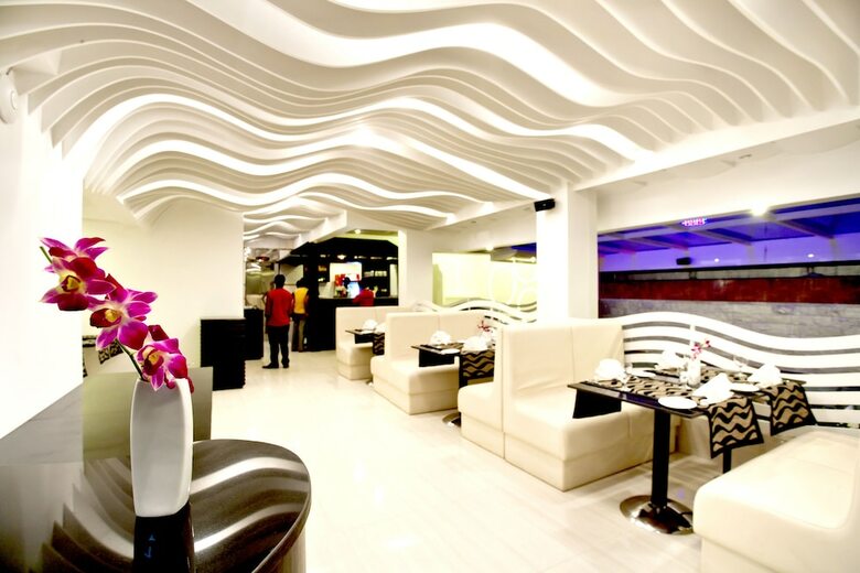 Innotel Luxury Business Hotel