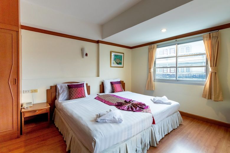 Chomsin Hua Hin Hotel