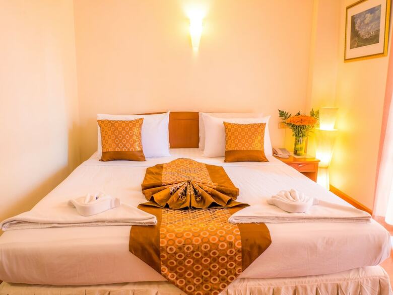 Chomsin Hua Hin Hotel