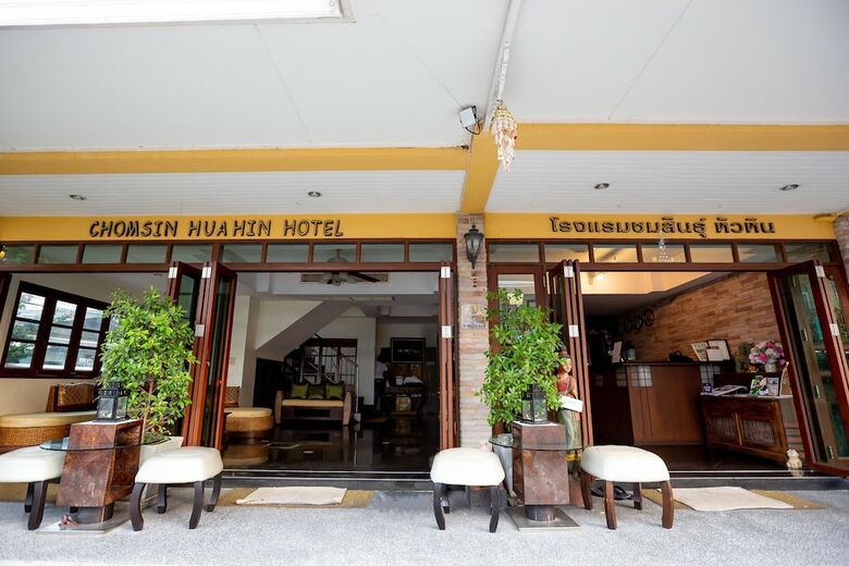 Chomsin Hua Hin Hotel