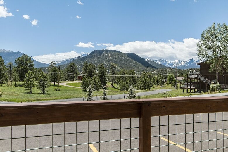 Hotel Coyote Mountain Lodge
